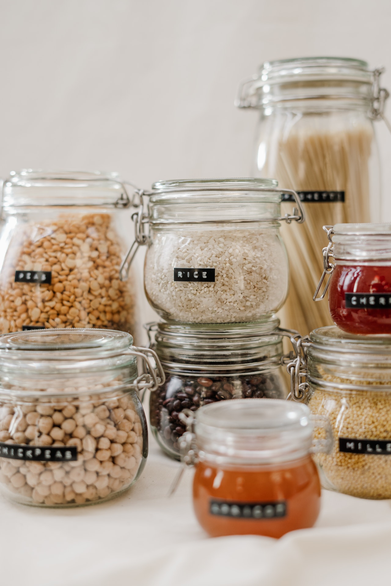 clear-glass-jars-filled-with-cereals-tatu-nutrition-movement-mind
